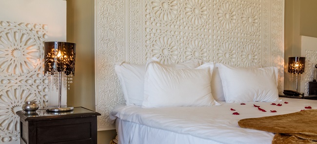Marokkaanse witte slaapkamer