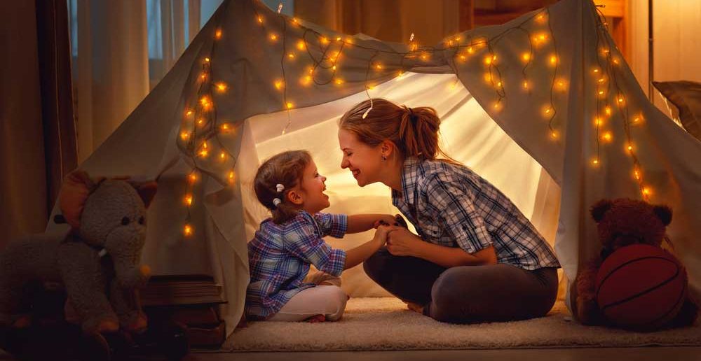 Een feest in huis voor jou en de kids: bouw een tent in de woonkamer