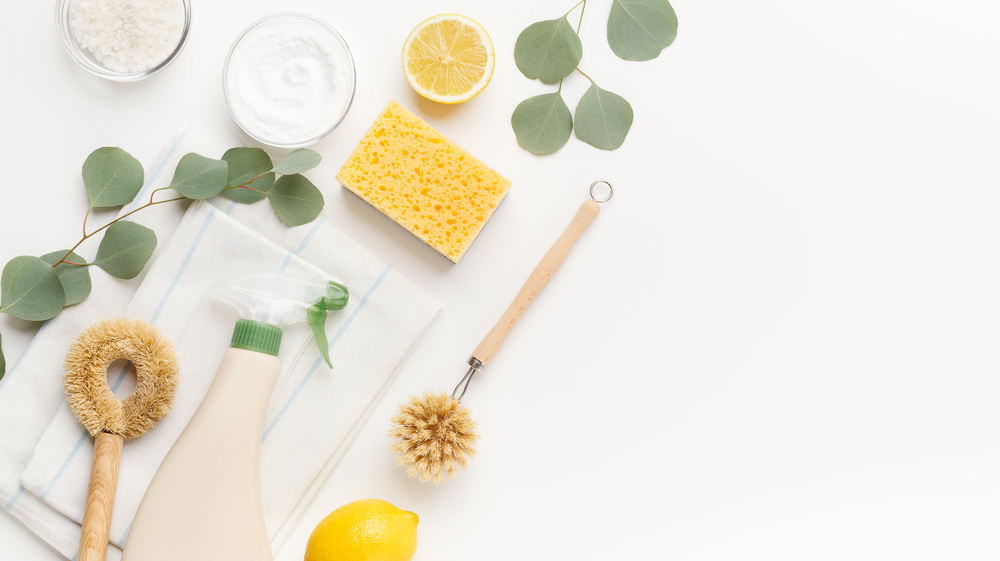 Azijn, citroen en soda: wat zijn de voordelen van natuurlijke schoonmaakmiddelen ten opzichte van onnatuurlijke schoonmaakmiddelen?
